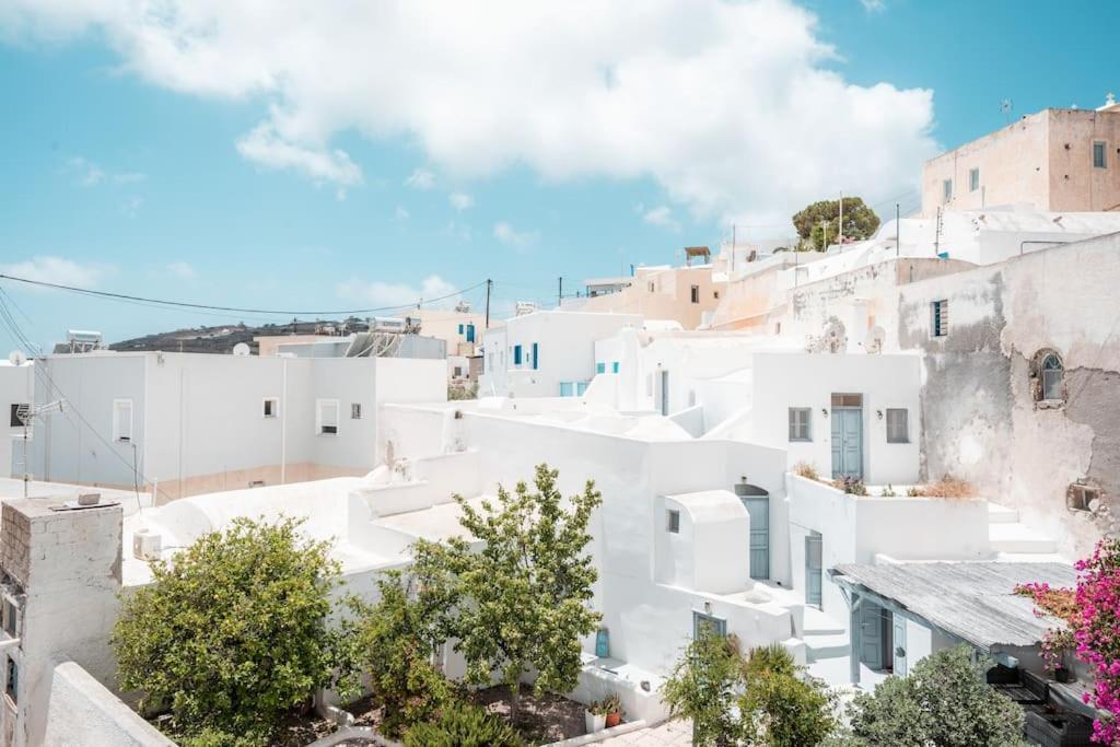 فيلا Akri Santorini With Heated Jacuzzi Emporio  المظهر الخارجي الصورة