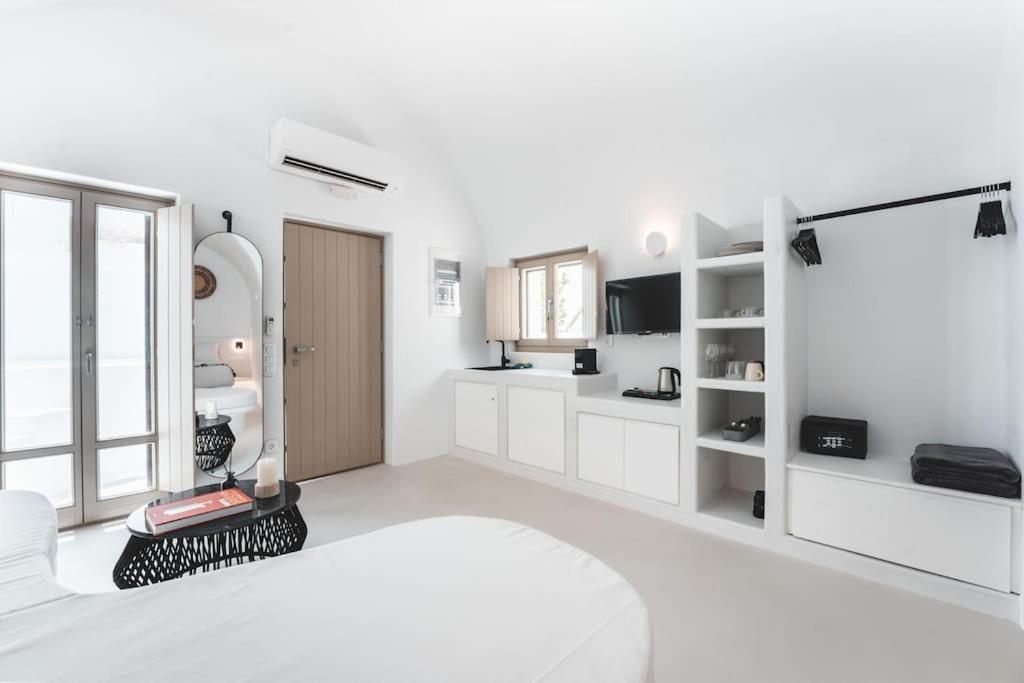 فيلا Akri Santorini With Heated Jacuzzi Emporio  المظهر الخارجي الصورة
