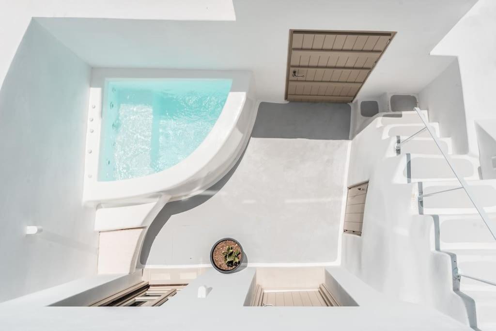 فيلا Akri Santorini With Heated Jacuzzi Emporio  المظهر الخارجي الصورة